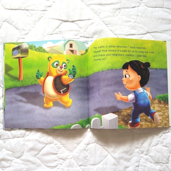 3/$15 🌸 Special Agent Oso: You Always Look Twice - Picture 6 of 7